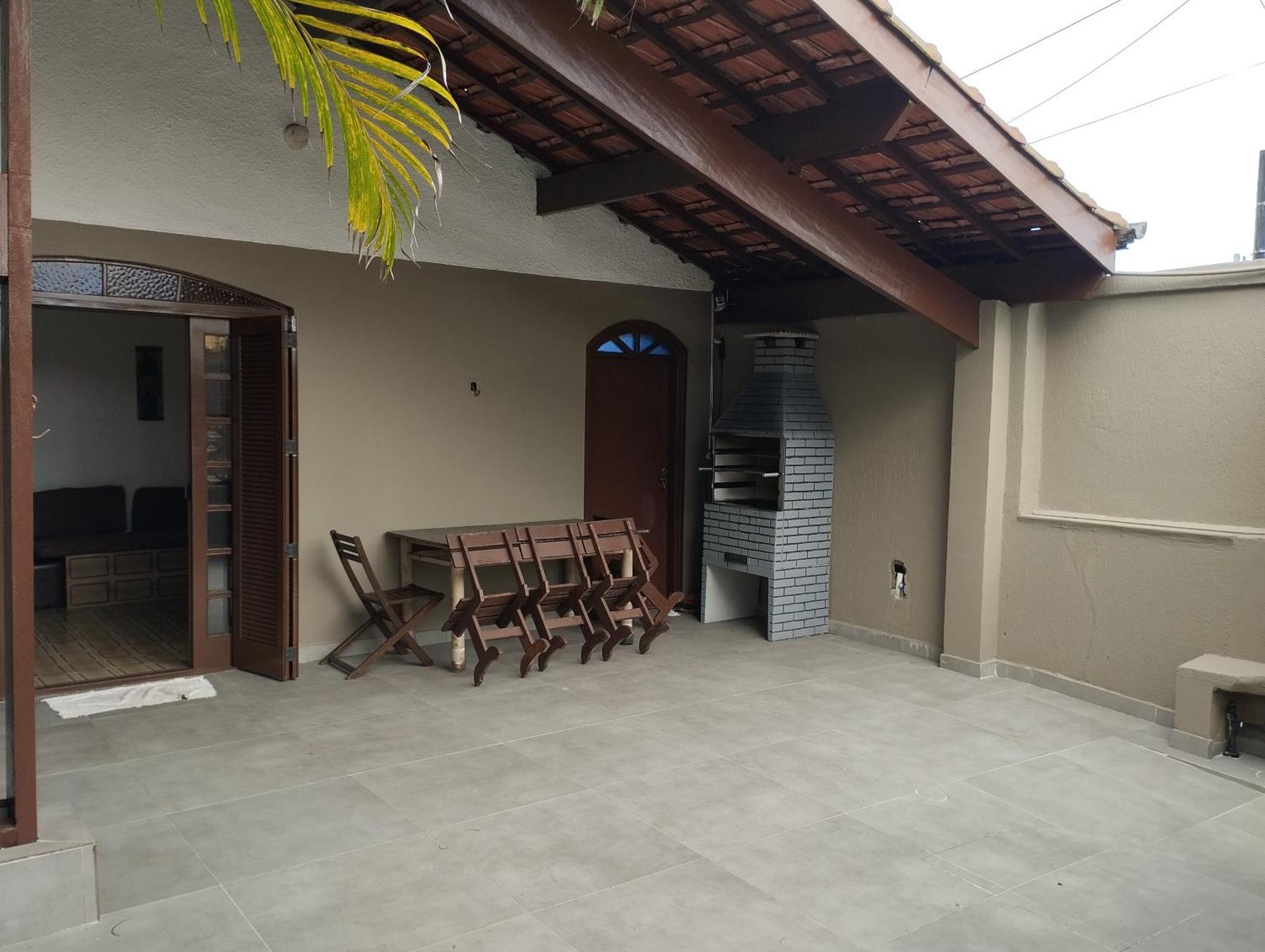 Casa A 50 Metros Da - No Local Da Pg *
